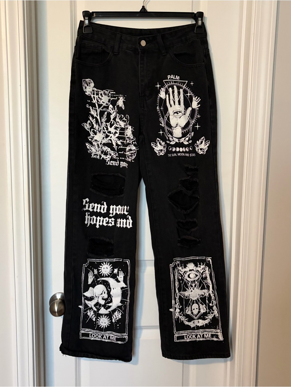 Black Graphic Palm & Tarot Print Men's Jeans
Size M
Measurements on photos